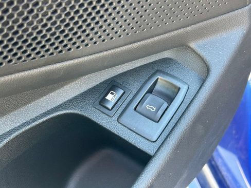 Used 2022 BMW 330e w/ M Sport Package RWD image 26