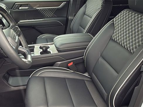 New 2026 GMC Acadia Denali w/ Super Cruise Package image 11