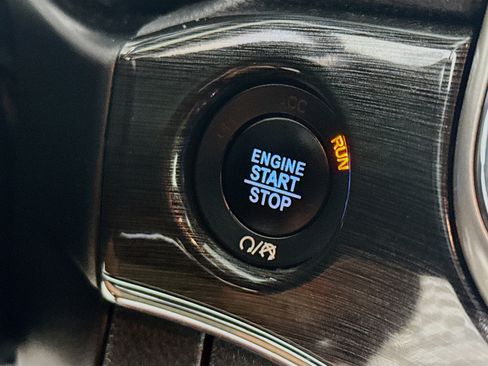 Used 2018 Jeep Grand Cherokee Trailhawk w/ Trailhawk Luxury Group image 21