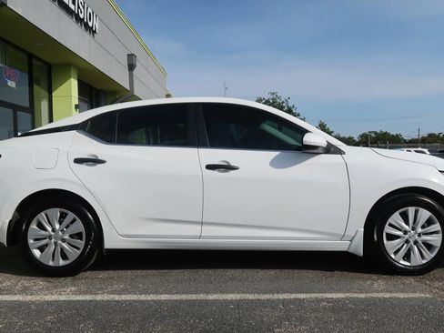 Used 2025 Nissan Sentra S FWD image 8