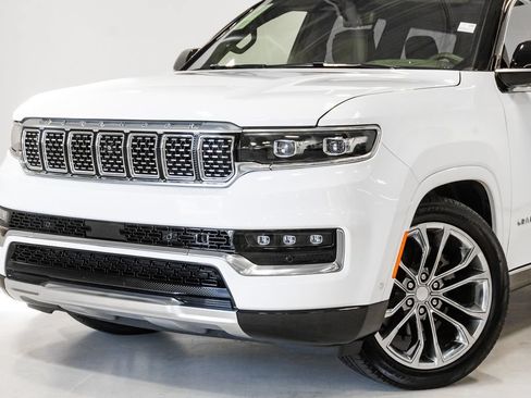 Certified 2023 Jeep Grand Wagoneer Series II w/ Premium Group II AWD/4WD image 2