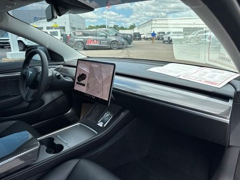 Used 2022 Tesla Model 3 Long Range AWD/4WD image 28