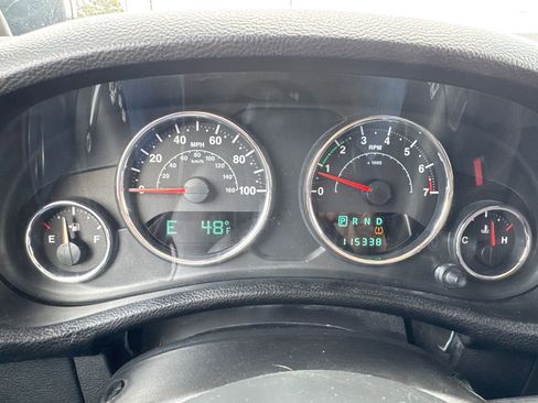 Used 2014 Jeep Wrangler Unlimited Sahara w/ Connectivity Group AWD/4WD image 24