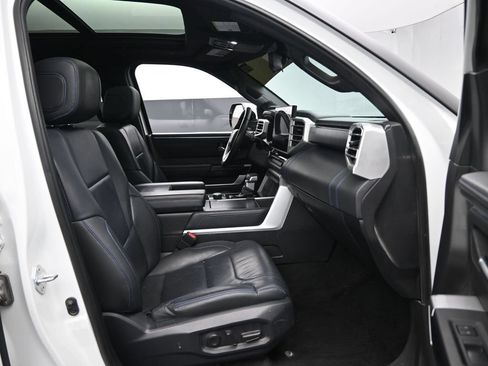 Used 2024 Toyota Tundra Platinum AWD/4WD image 25