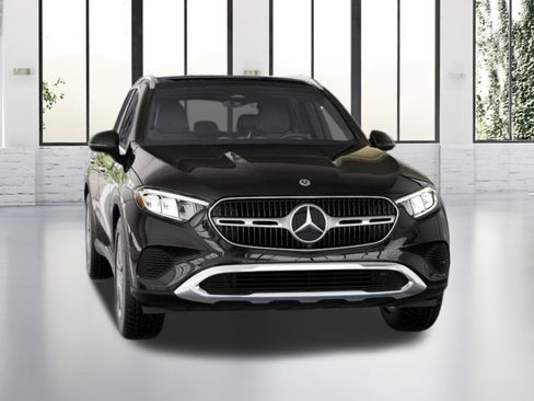 Certified 2025 Mercedes-Benz GLC 300 4MATIC image 8