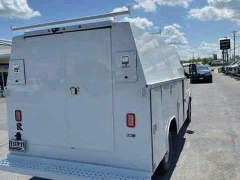 New 2025 Chevrolet Express 3500 w/ Power Convenience Package image 7