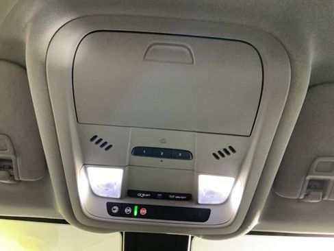 Used 2020 Chevrolet Equinox Premier FWD image 20