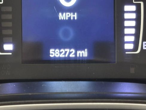 Used 2021 Jeep Cherokee Latitude Plus FWD image 47
