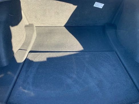 Used 2023 Tesla Model 3 Standard Range image 4