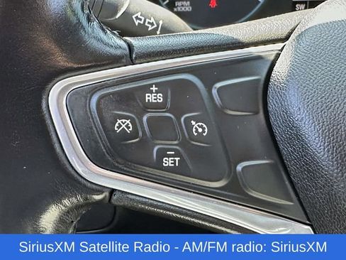 Used 2018 Chevrolet Equinox LT AWD/4WD image 9
