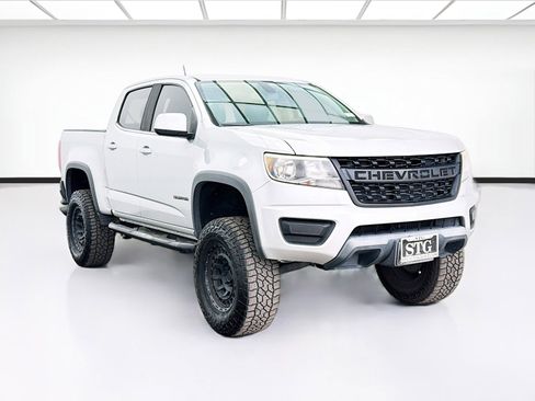 Used 2018 Chevrolet Colorado LT RWD image 3