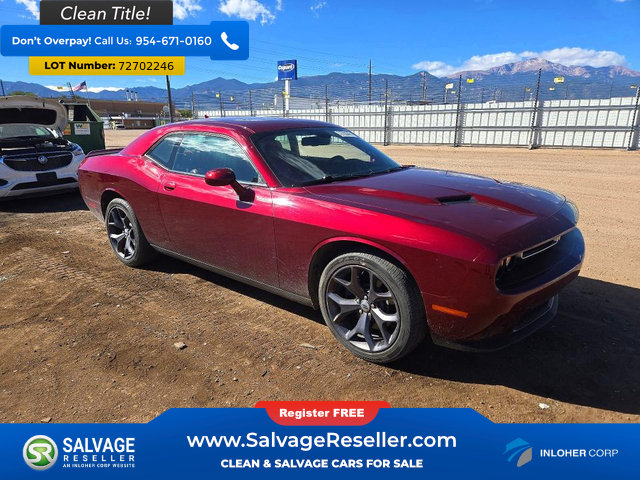 Used 2019 Dodge Challenger SXT w/ Plus Package RWD image 5