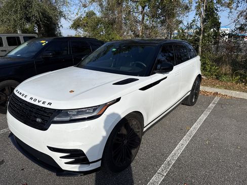 Used 2024 Land Rover Range Rover Velar Dynamic SE image 2