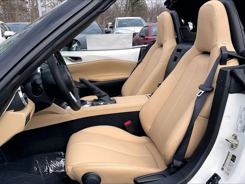 New 2026 MAZDA MX-5 Miata Grand Touring w/ Appearance Package image 9