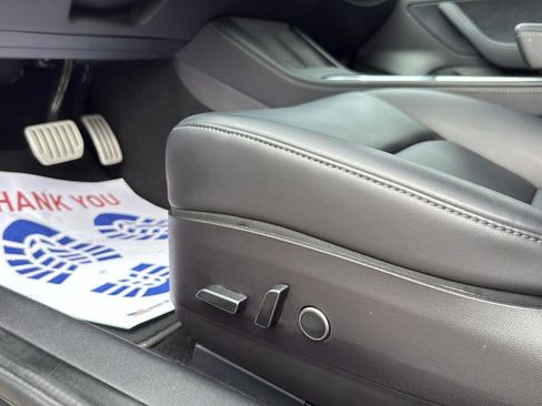 Used 2022 Tesla Model 3 Performance image 11