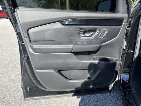 Used 2024 Honda Pilot TrailSport image 18