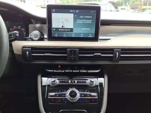 Certified 2022 Lincoln Corsair Standard w/ Equipment Group 101A image 25