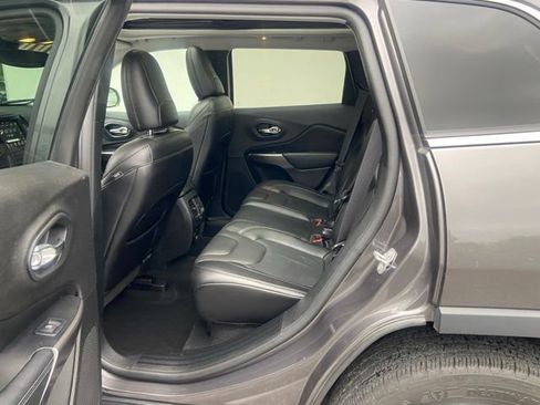 Used 2021 Jeep Cherokee Limited AWD/4WD image 11