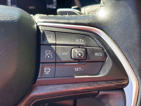 Used 2021 Jeep Grand Cherokee L Limited image 26