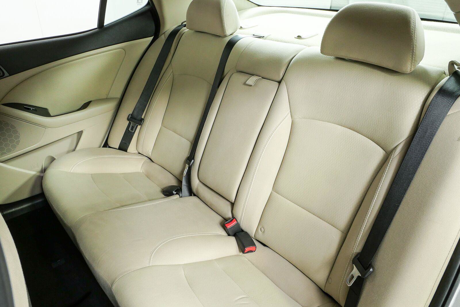 Used 2015 Kia Optima LX FWD image 16