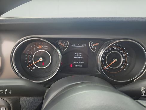 Used 2023 Jeep Wrangler Sport image 17