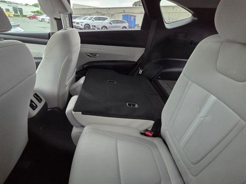 Used 2025 Hyundai Tucson SEL FWD image 10