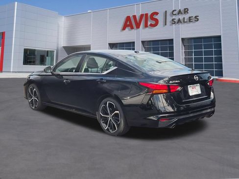 Used 2025 Nissan Altima 2.5 SR FWD image 9