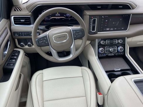 Certified 2023 GMC Yukon Denali RWD image 11