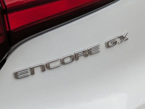 Used 2025 Buick Encore GX Preferred FWD image 10