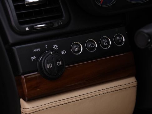 Used 2010 Maserati Quattroporte image 21