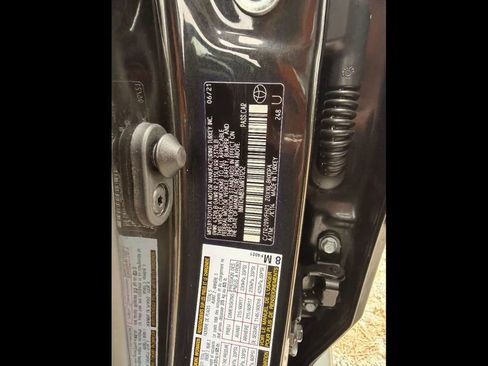 Used 2021 Toyota C-HR LE image 10