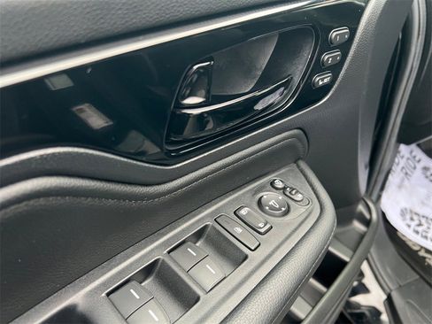 Used 2025 Honda Odyssey Elite image 25