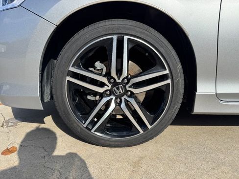 Used 2017 Honda Accord Sport Special Edition image 9