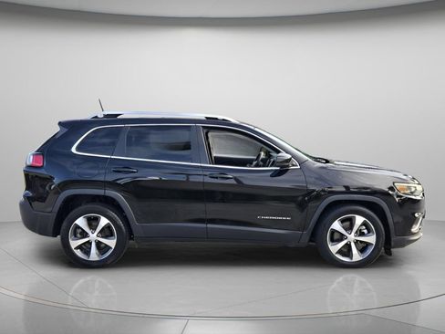 Used 2021 Jeep Cherokee Limited w/ Elite Package FWD image 3