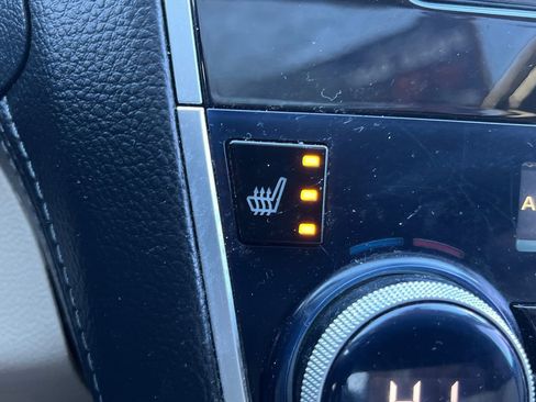 Used 2018 Subaru Outback 2.5i Limited image 19