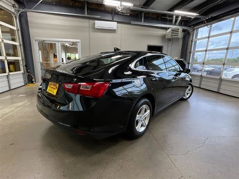 Used 2024 Chevrolet Malibu LT FWD image 5