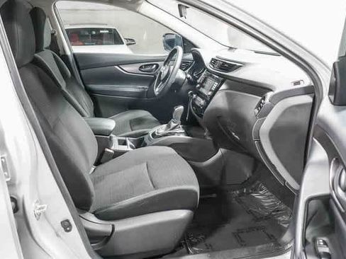 Used 2021 Nissan Rogue Sport S image 16