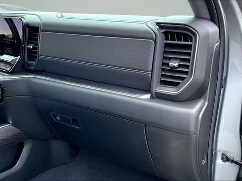 Used 2024 Chevrolet Silverado 1500 LTZ w/ Technology Package AWD/4WD image 27