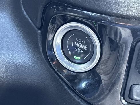 Used 2025 Chevrolet Silverado 2500 LTZ w/ LTZ Premium Package image 32