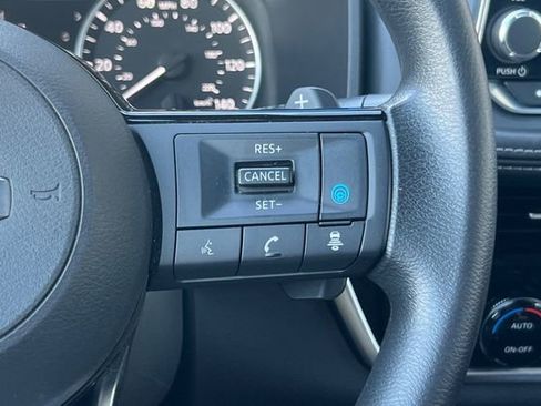 Used 2021 Nissan Rogue SV image 32