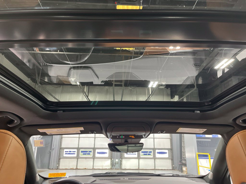 Used 2024 Cadillac XT4 Premium Luxury w/ Active Safety Package AWD/4WD image 42