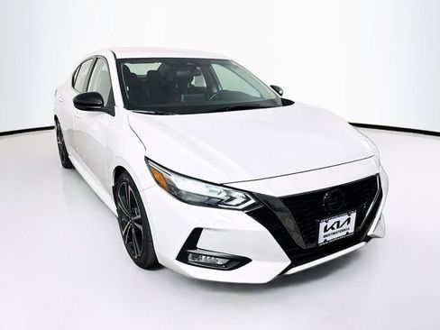 Used 2021 Nissan Sentra SR image 3