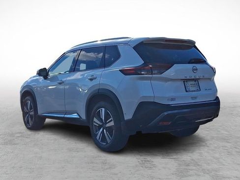 Certified 2023 Nissan Rogue SL w/ SL Premium Package AWD/4WD image 4