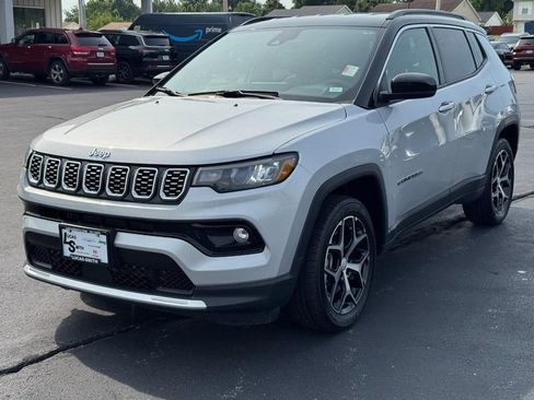 Used 2024 Jeep Compass Limited AWD/4WD image 9