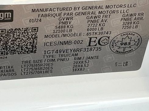 Used 2024 GMC Sierra 3500 AT4 image 34