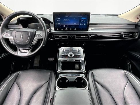 Used 2022 Lincoln Nautilus FWD image 16