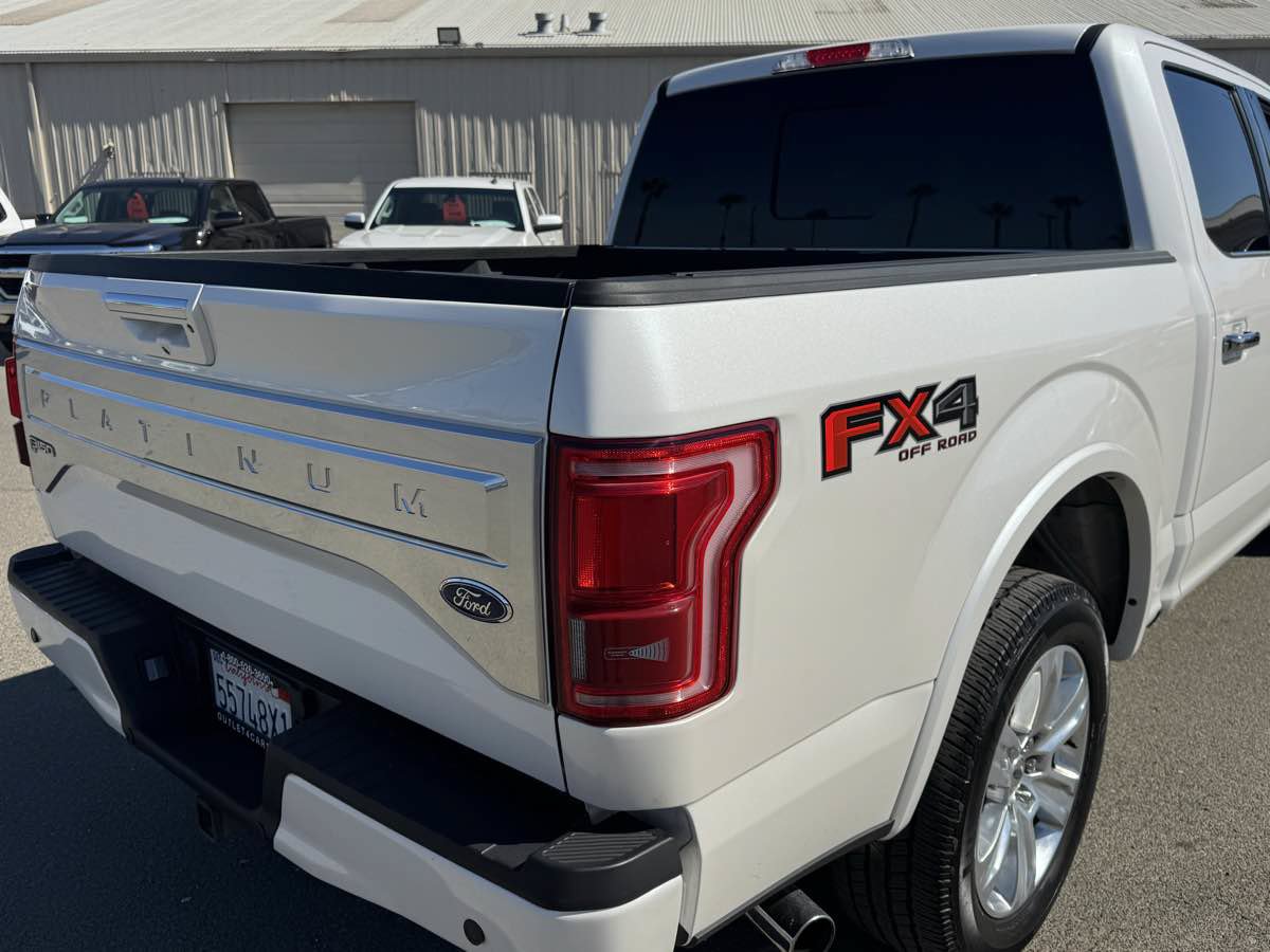 Used 2015 Ford F150 Platinum w/ Equipment Group 701A Luxury AWD/4WD image 10