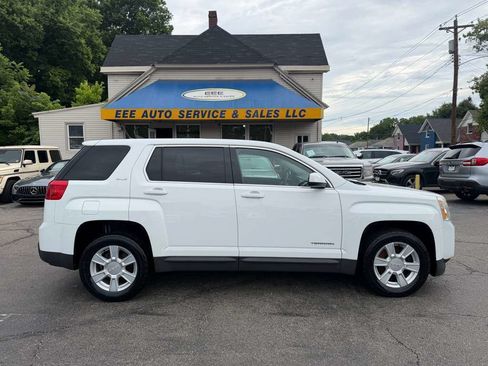 Used 2013 GMC Terrain SLE FWD image 1