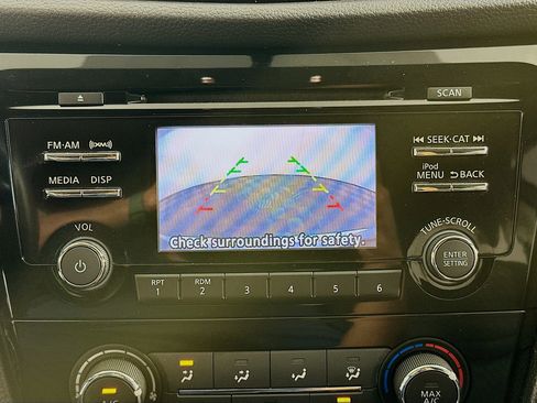 Used 2017 Nissan Rogue S FWD image 21