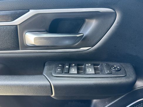 Used 2020 RAM 1500 Big Horn AWD/4WD image 11